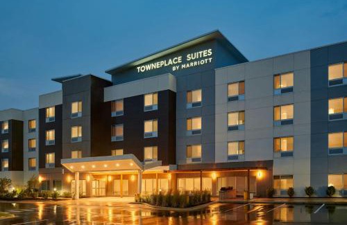 Lansing Hotel | TownePlace Suites by Marriott Lansing North