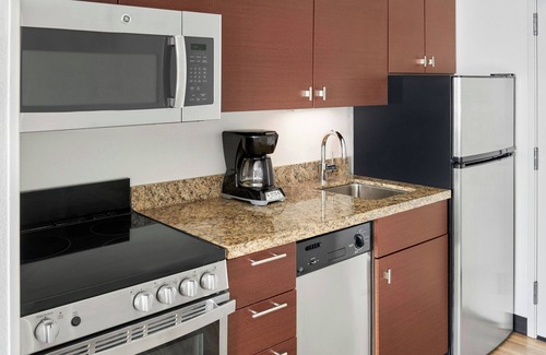 Troy Hotel | TownePlace Suites by Marriott Detroit Troy