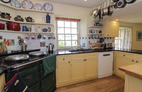 Thornhill House | TOWNHEAD OF AUCHENBAINZIE, pet friendly, with open fire in Thornhill