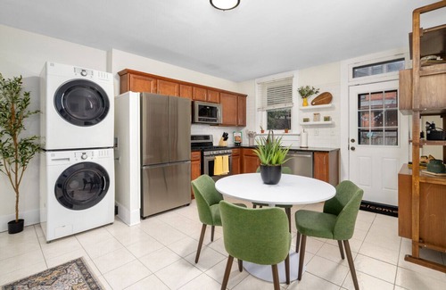 German Village House | Townhome|German Village|Private Patio|Near OSU