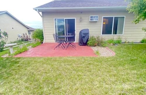 Rapid City House | Townhome in a great location!