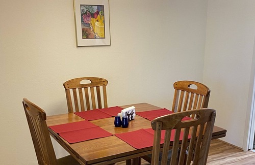 Country Club Estates House | Townhome on Green Valley Country Club Golf Course