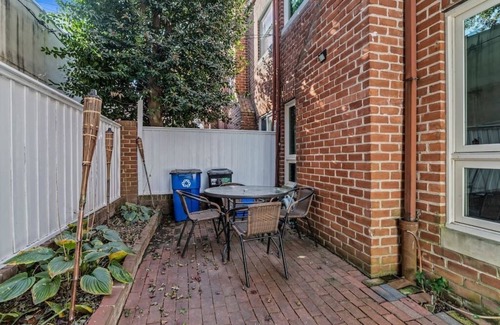 Fitler Square House | Townhome - Patio - Parking - Hosted By StayRafa