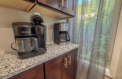 McHenry House | Townhome with Direct Ski Slope Access + Lake Access