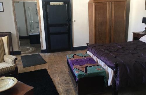 Civray House | Townhouse 26 Chambres d'Hôtes Civray Hotel