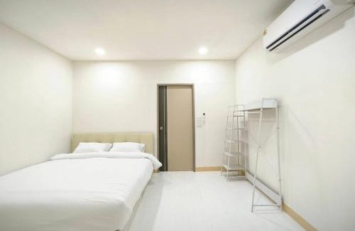 Samut Sakhon House | Townhouse, 500m the Pink Line MRT, Near Airport