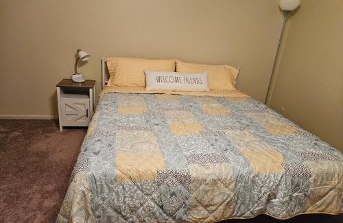 Grandview Apartment | Townhouse Cozy & Comfort stay near KC MO