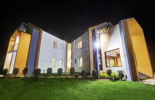Kyarkoppa Hotel | Townhouse Dharwad New Bus Terminal