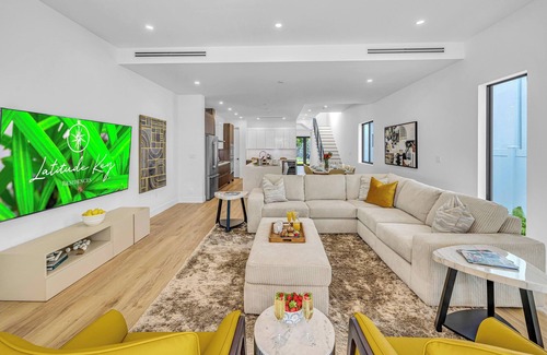 Harbordale House | Townhouse/Heated Pool/Centrally Located/Malibu Key