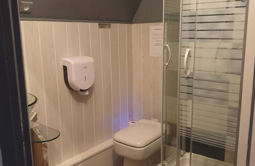 Saint-Amand-Montrond House | Townhouse In Saint-Amand-Montrond With Child Friendly, Security/Safety, Bedding/Linens