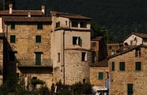 Cetona House | Townhouse in ancient tower in medieval Cetona