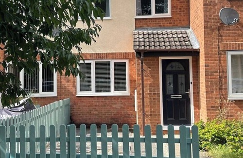 Barrow-on-Trent House | Townhouse in Derby