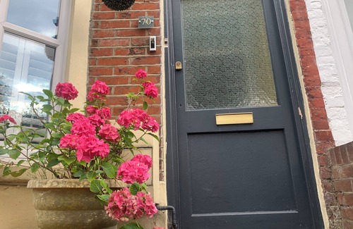 Salisbury House | Townhouse in Salisbury With Excellent Location
