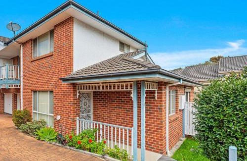Shellharbour House | Townhouse in Shellharbour Village