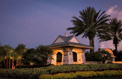 Riverview House | Townhouse Retreat! Free Wifi & AC in Riverview - Entire Unit Price