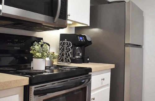 Ocala Apartment | Townhouse Retreat with WiFi, AC in awesome Ocala