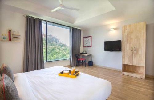 New Delhi Hotel | Townhouse Samaypur Badli Metro Station Formerly Hotel Bansal