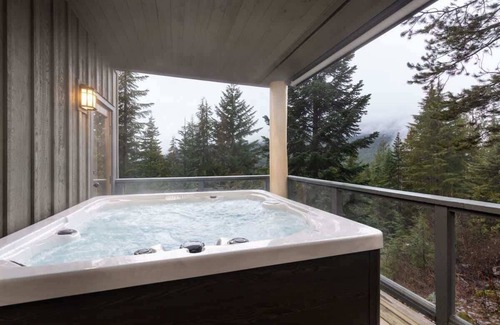 Nordic Estates House | Townhouse w/hot tub & ski access