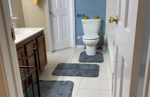 Newington House | Townhouse with free parkingnn