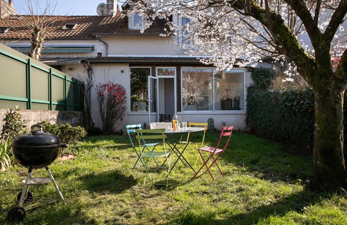 Perigueux House | Townhouse with garden