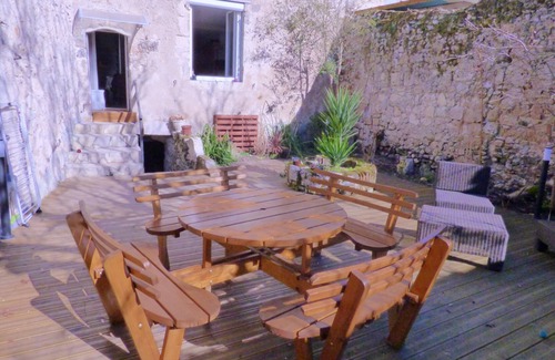 Casteljaloux House | Townhouse with inner courtyard