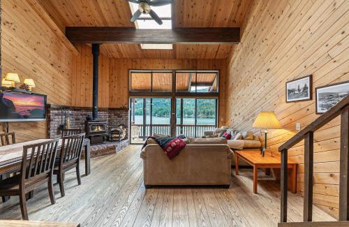 Truckee House | Townhouse wLake View #254 at Donner Lake Village