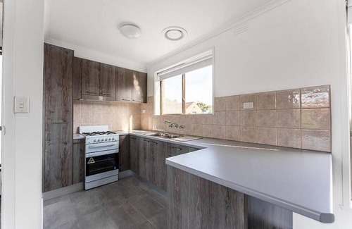 Hughesdale House | Townhouses near Chadstone by Readyset