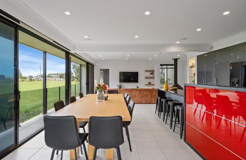 Towradgi House | Towradgi Beach House - The Perfect Beachside Home