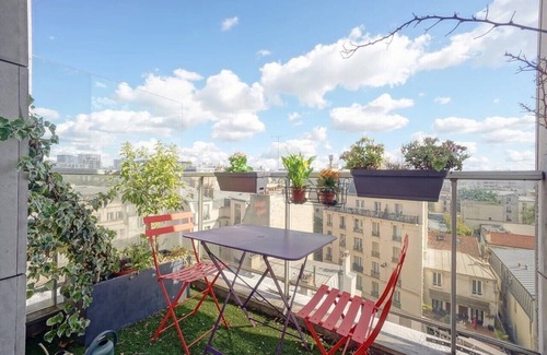 Combat Apartment | Très bel Appartement Avec vue Panoramique sur Paris Est et Montmartre
