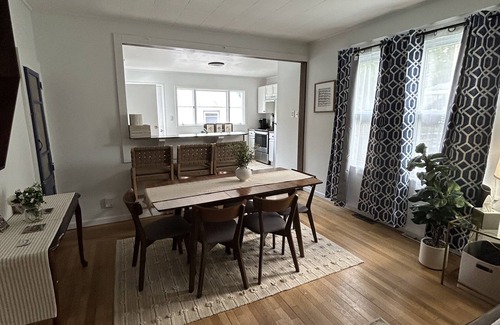 Saratoga Springs House | Trackside Living In Saratoga! Pool, Patio & Finished Basement!