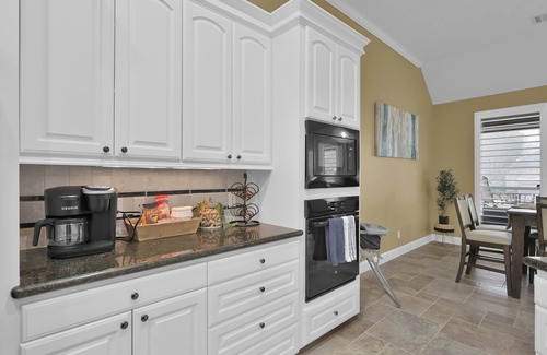 Walden on Lake Conroe House | Trader's Retreat Spacious Waterfront home with Boat slip.