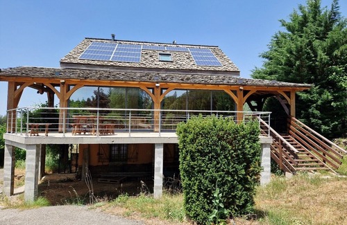 Camprieu Ski Chalet | Traditional log cabin with Jacuzzi and wooded garden in the Cévennes