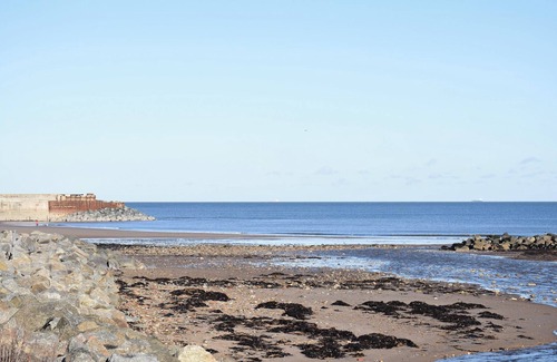 Skinningrove Cottage | Traditional Fisherman’s cottage situated near to sandy and secluded beach.