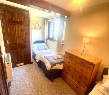 Repps with Bastwick House | Traditional 2 bed Cottage close to the River Thurne