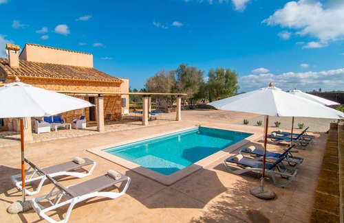 Sineu House | TRADITIONAL AND MODERN CASA BINITAREF IN SINEU