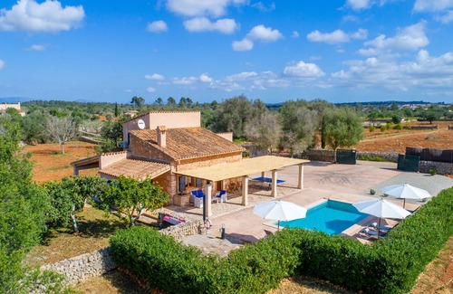Sineu House | TRADITIONAL AND MODERN CASA BINITAREF IN SINEU