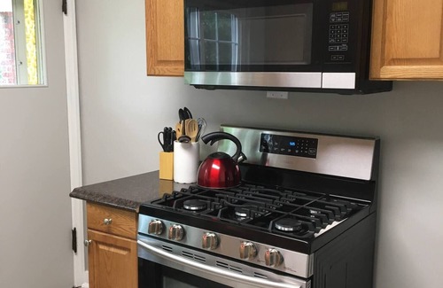 Forest Hills Apartment | Traditional decor, 1Br, 1Ba, NO steps US OPEN