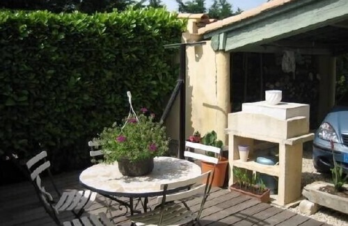 Mauguio Apartment | Traditional Farmhouse In Countryside 10 Mn Des Plages .