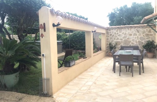 Mauguio Apartment | Traditional Farmhouse In Countryside 10 Mn Des Plages .