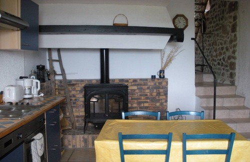 Vals-les-Bains House | Traditional house hamlet with terrace