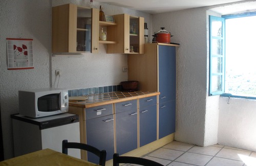 Vals-les-Bains House | Traditional house hamlet with terrace