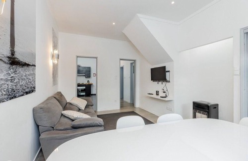 Aveiro House | Traditional House by the Sea