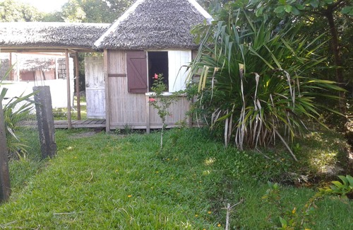 Nosy Boraha House | Traditional house rosewood on the island with mats