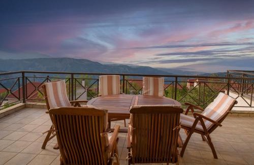 Aigialeia Villa | Traditional Luxury Villa ARMONIA