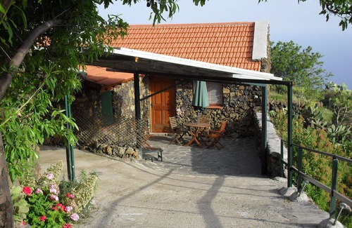 Taibique House | Traditional rural house, tranquility, landscape, renewable energy and WIFI