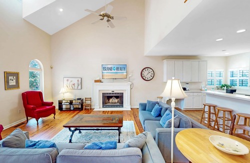 Isle of Palms House | Traditional southern, pet friendly home