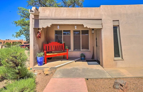 Northeast Santa Fe Condo | Traditional-Style Adobe Casita - Walk to Dtwn