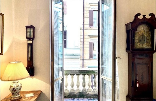 Repubblica Apartment | Traditional Style in the city Center