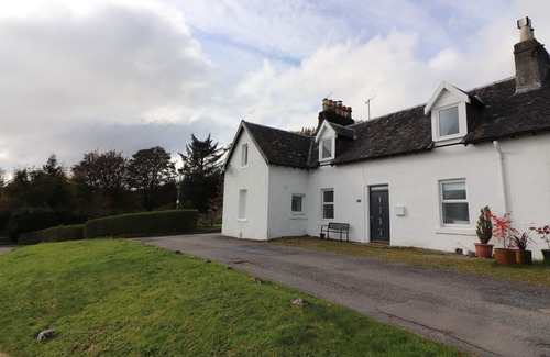 Minard Cottage | Traditional whitewashed fisherman's cottage overlooking Loch Fyne