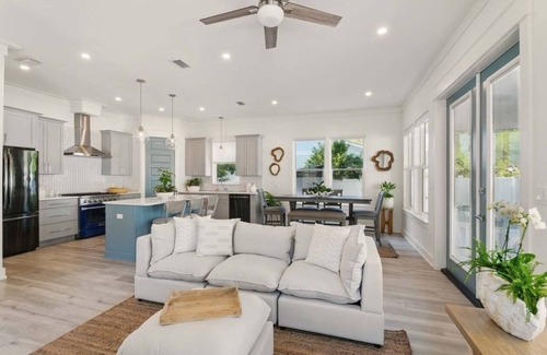 Seagrove Beach House | Trae Bien – Pet Friendly/Golf Cart/Pool (Jan 26)
